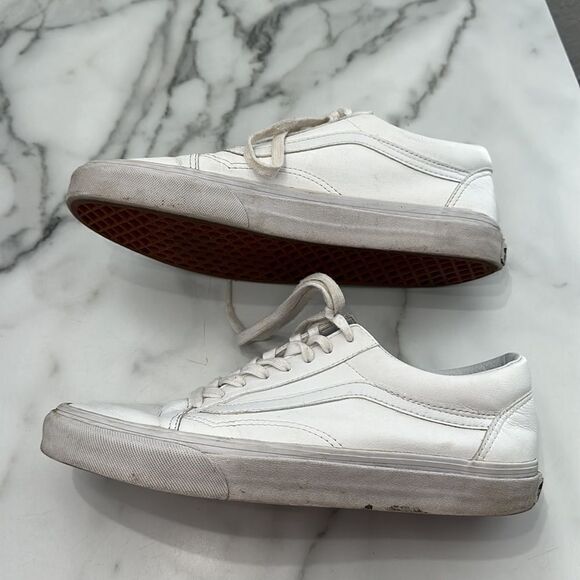 Old Skool Classic Tumble Shoe - Picture 2 of 7